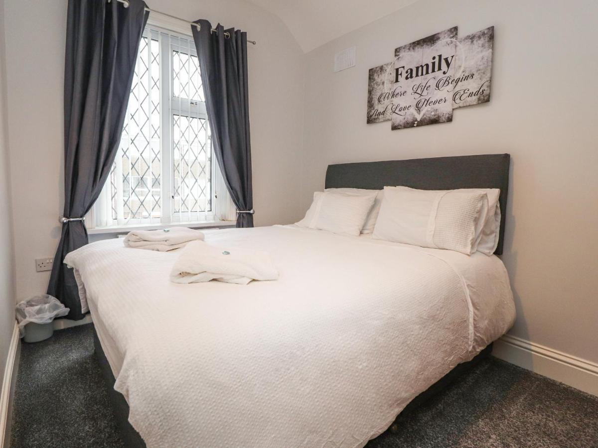 37 Nutter Road * Cleveleys